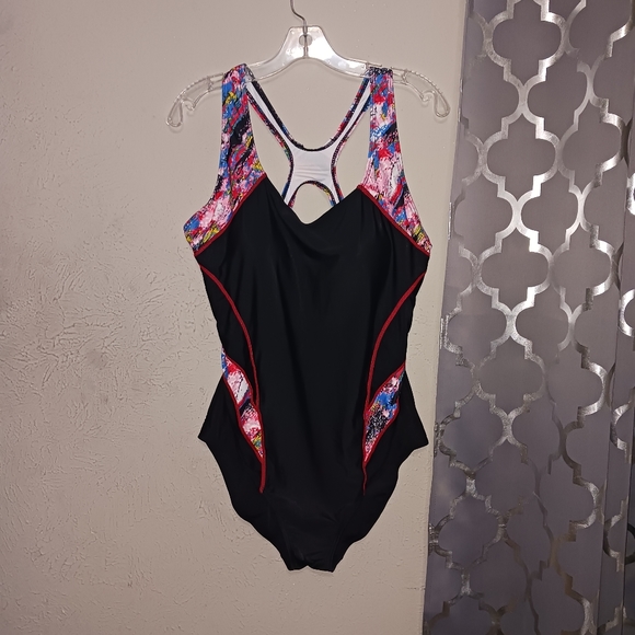 Women's One Piece Sports Swimsuits Athletic Racer Back Color Black Size 3XL - Picture 3 of 9